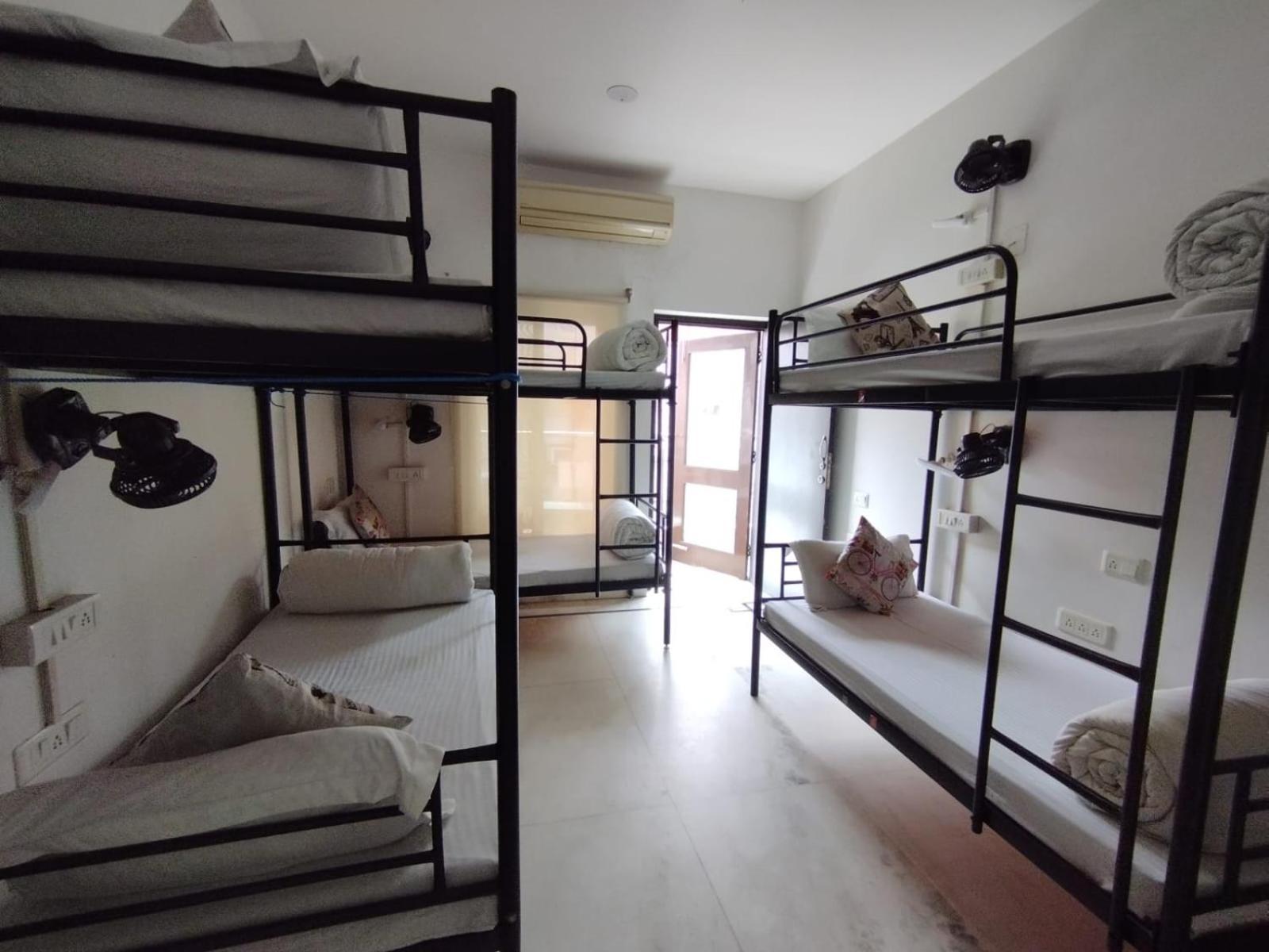A Sleepy Fox Hostel New Delhi Luaran gambar