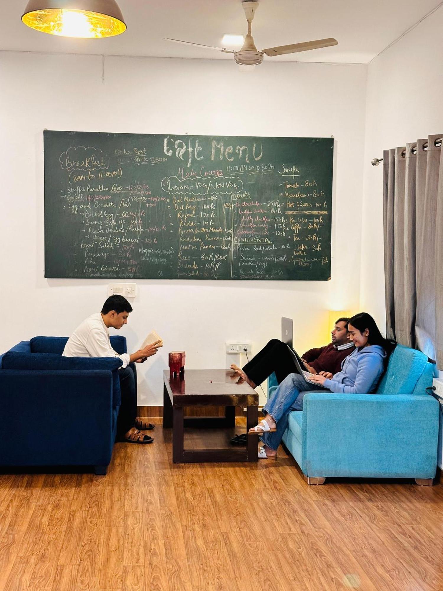 A Sleepy Fox Hostel New Delhi Luaran gambar